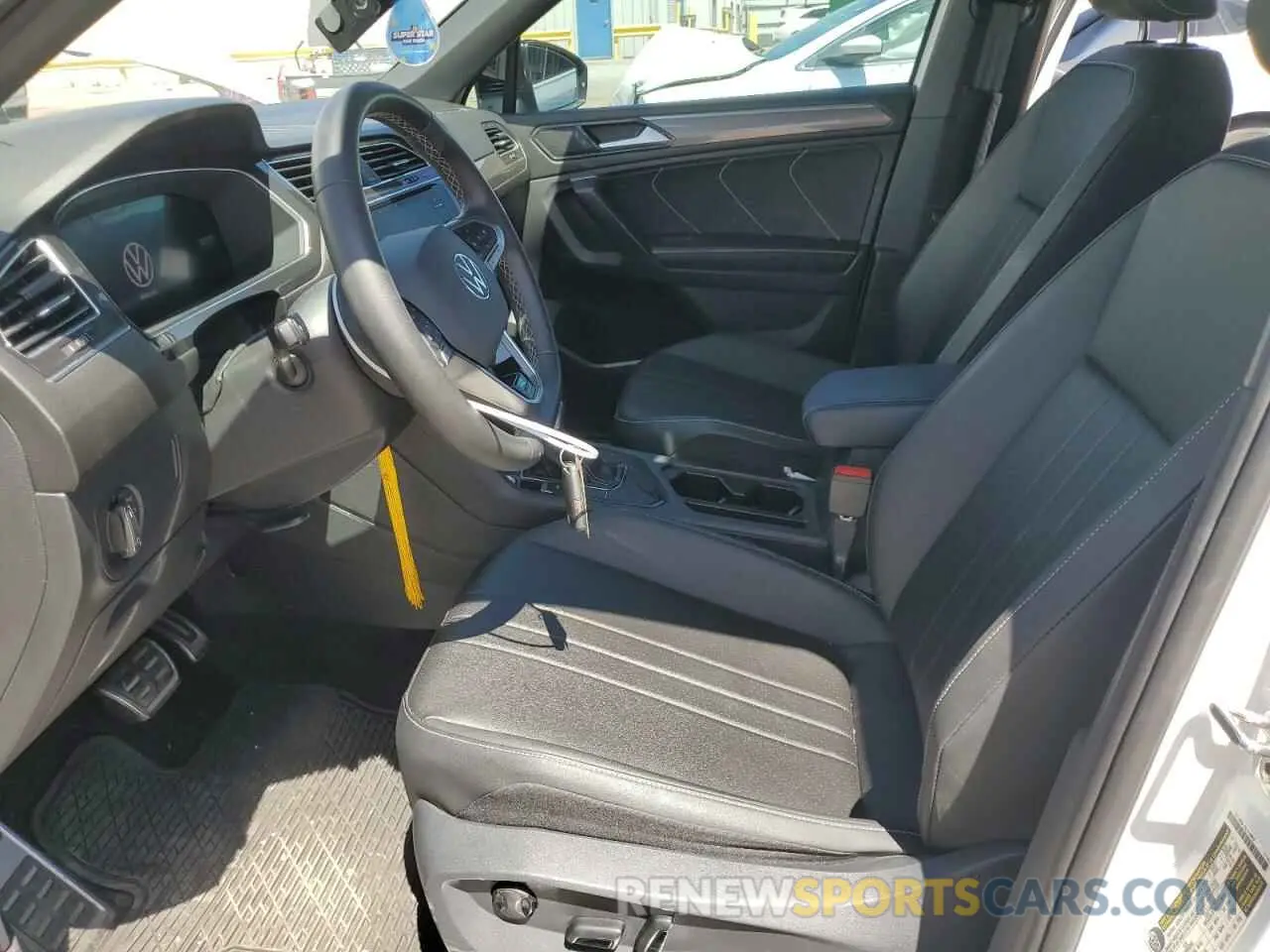 7 fotografías del automóvil dañado 3VVCB7AX7PM100553 VOLKSWAGEN TIGUAN 2023