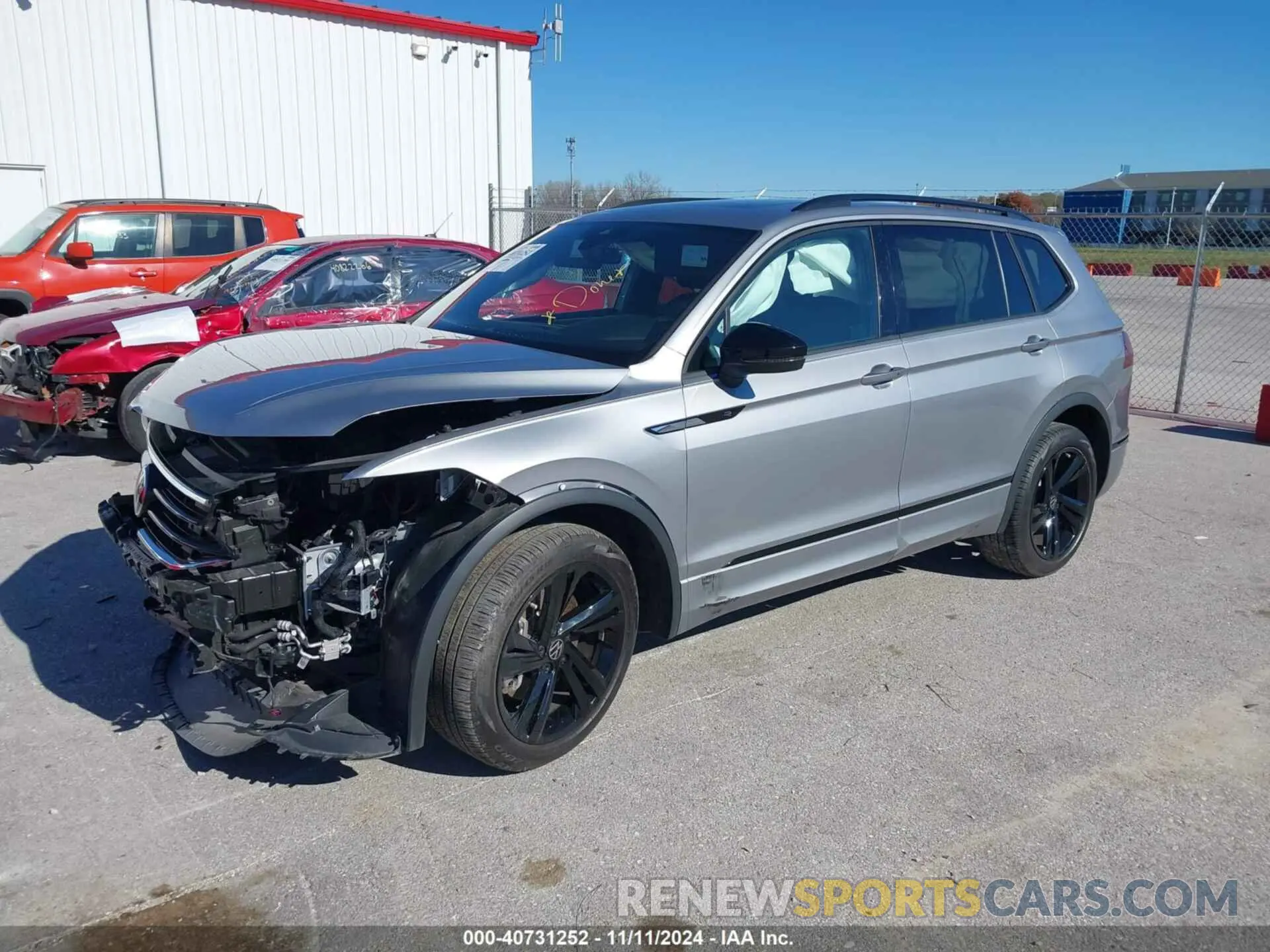 2 fotografías del automóvil dañado 3VVCB7AX7PM137019 VOLKSWAGEN TIGUAN 2023