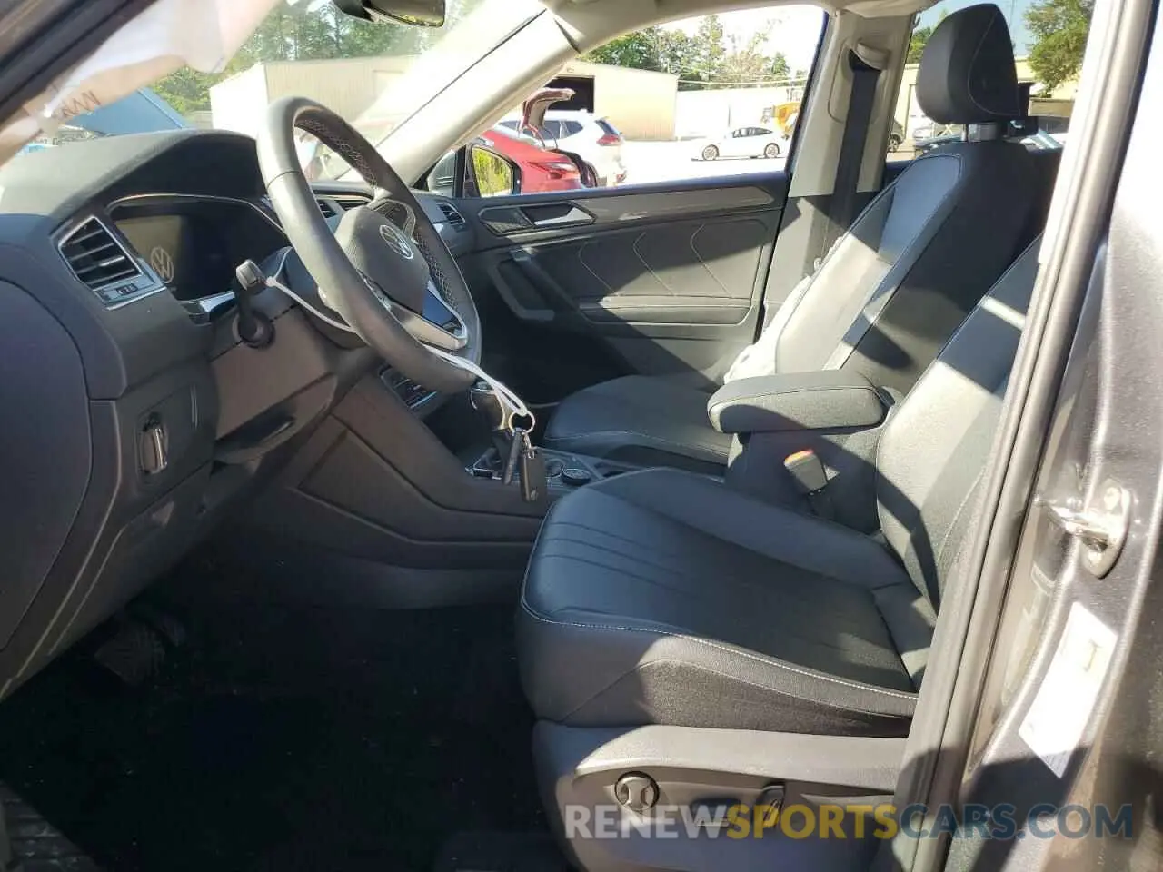 7 fotografías del automóvil dañado 3VVMB7AX1PM008200 VOLKSWAGEN TIGUAN 2023