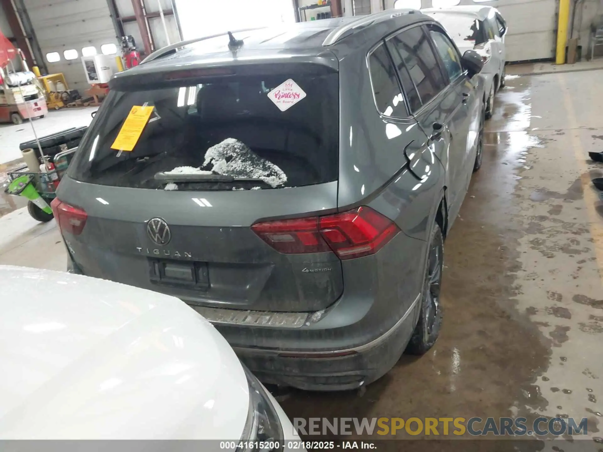 16 fotografías del automóvil dañado 3VVMB7AX5PM013447 VOLKSWAGEN TIGUAN 2023