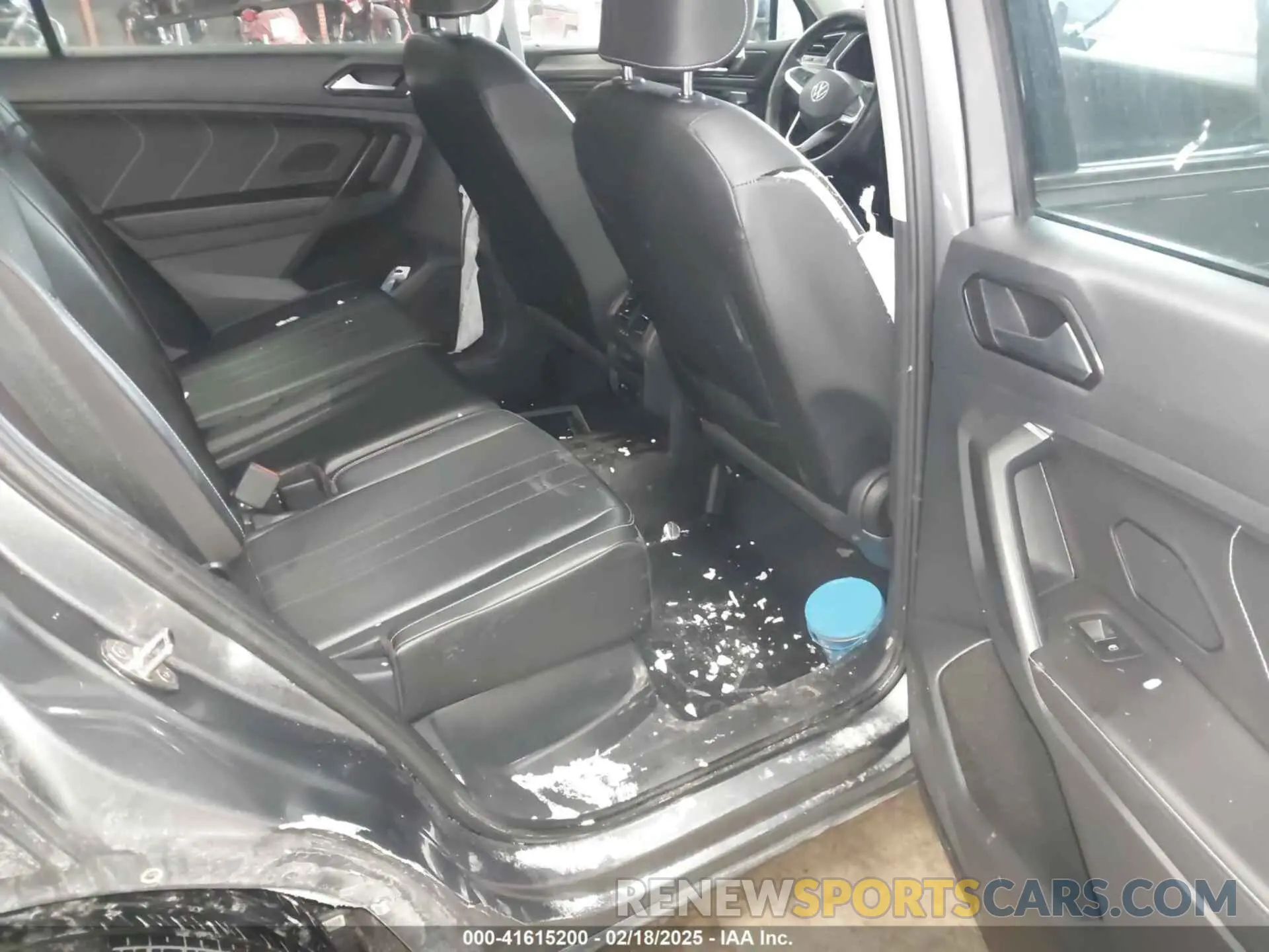 8 fotografías del automóvil dañado 3VVMB7AX5PM013447 VOLKSWAGEN TIGUAN 2023