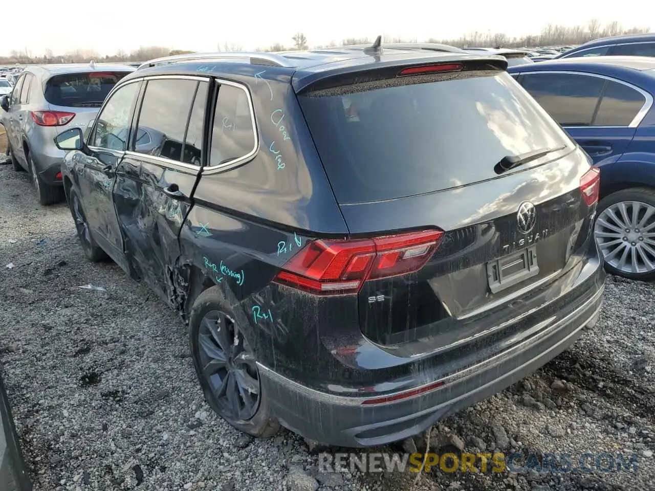 2 fotografías del automóvil dañado 3VVMB7AX9PM026718 VOLKSWAGEN TIGUAN 2023