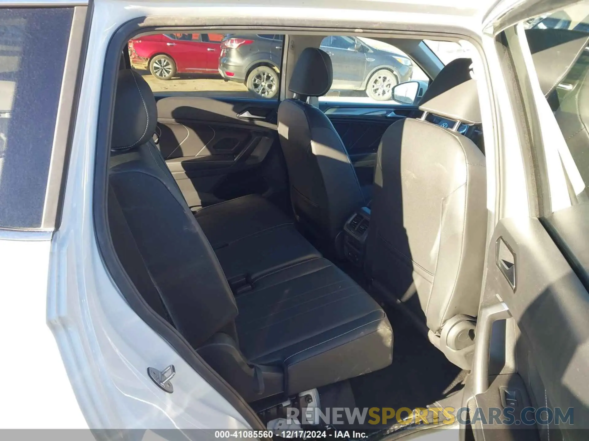 8 fotografías del automóvil dañado 3VVMB7AX9PM027609 VOLKSWAGEN TIGUAN 2023