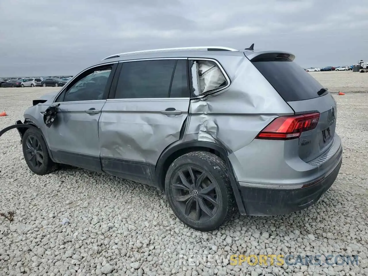 2 fotografías del automóvil dañado 3VVNB7AX2PM055062 VOLKSWAGEN TIGUAN 2023
