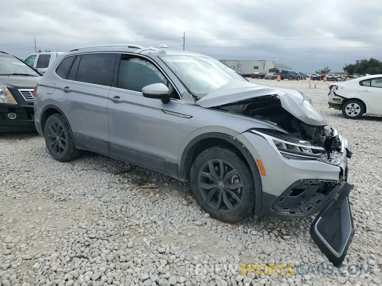 4 fotografías del automóvil dañado 3VVNB7AX2PM055062 VOLKSWAGEN TIGUAN 2023