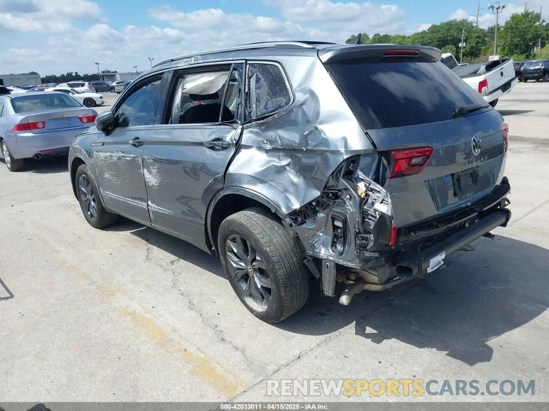 3 fotografías del automóvil dañado 3VVNB7AX5PM064693 VOLKSWAGEN TIGUAN 2023