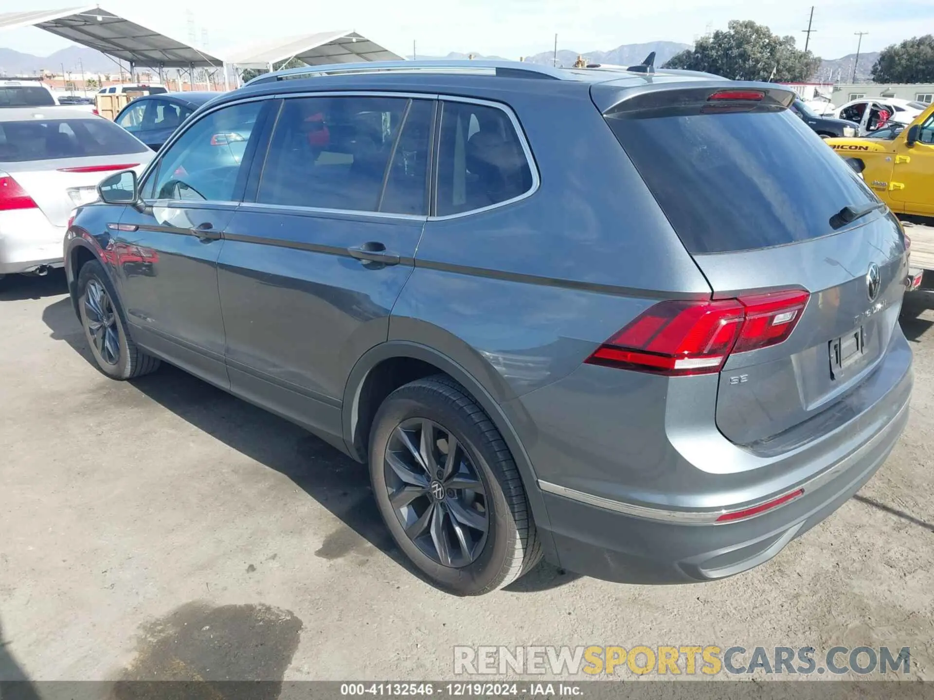 3 fotografías del automóvil dañado 3VVNB7AX7PM135327 VOLKSWAGEN TIGUAN 2023