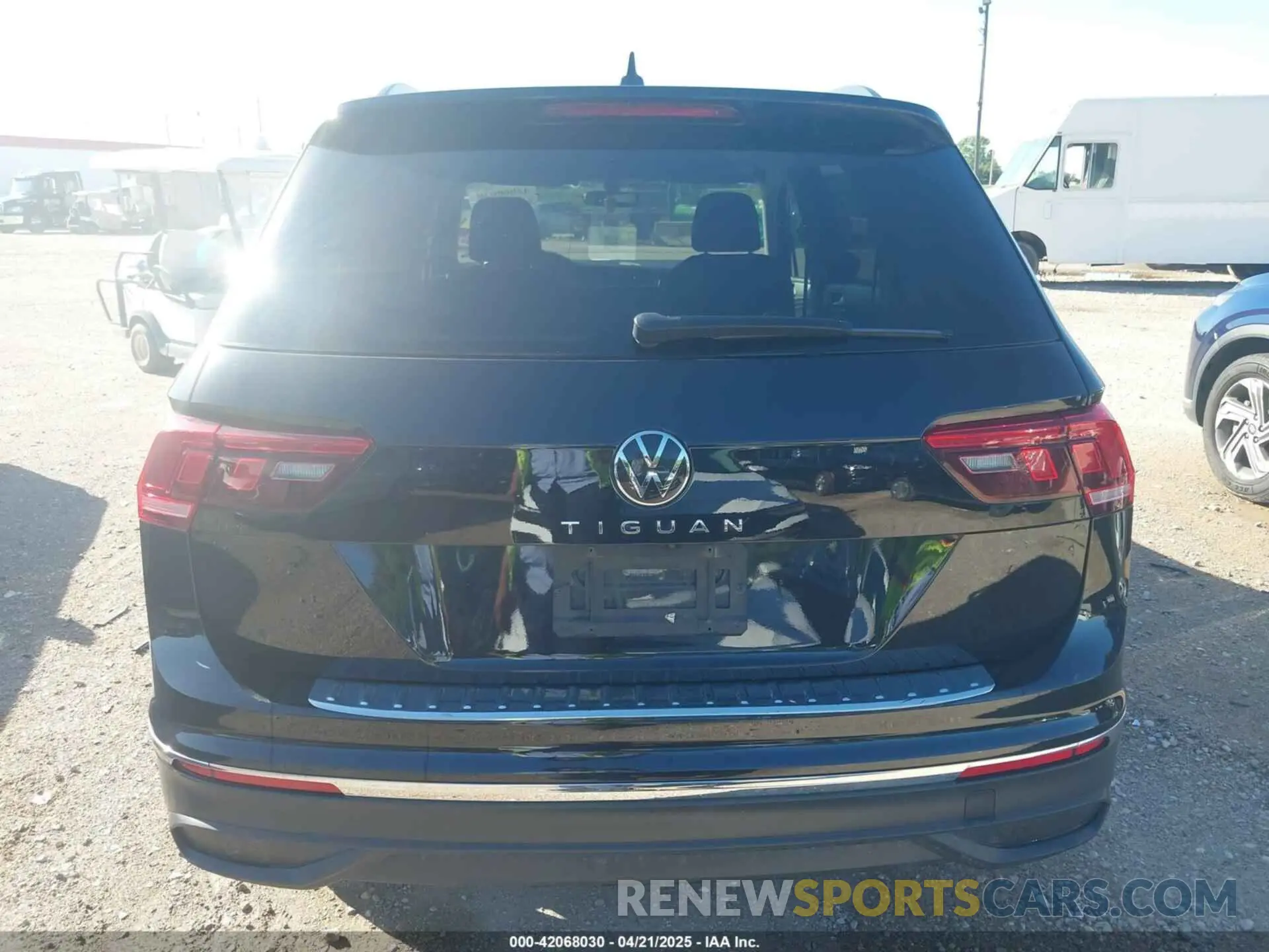16 fotografías del automóvil dañado 3VVRB7AX0PM120136 VOLKSWAGEN TIGUAN 2023