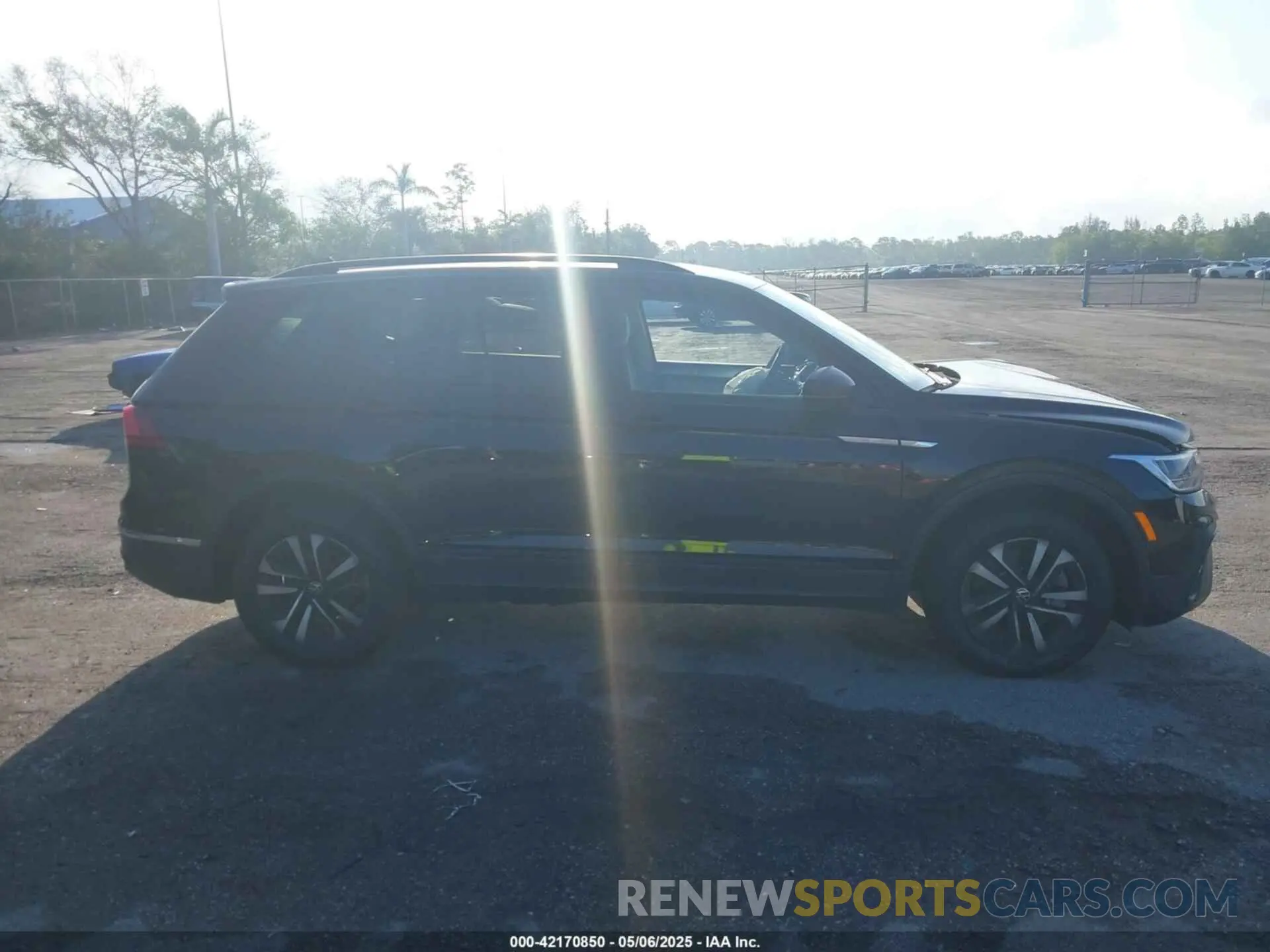 13 fotografías del automóvil dañado 3VVRB7AX1PM088491 VOLKSWAGEN TIGUAN 2023