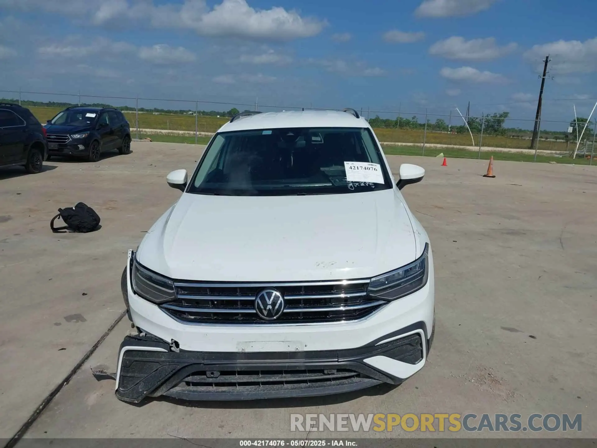 12 fotografías del automóvil dañado 3VVRB7AX1PM115138 VOLKSWAGEN TIGUAN 2023