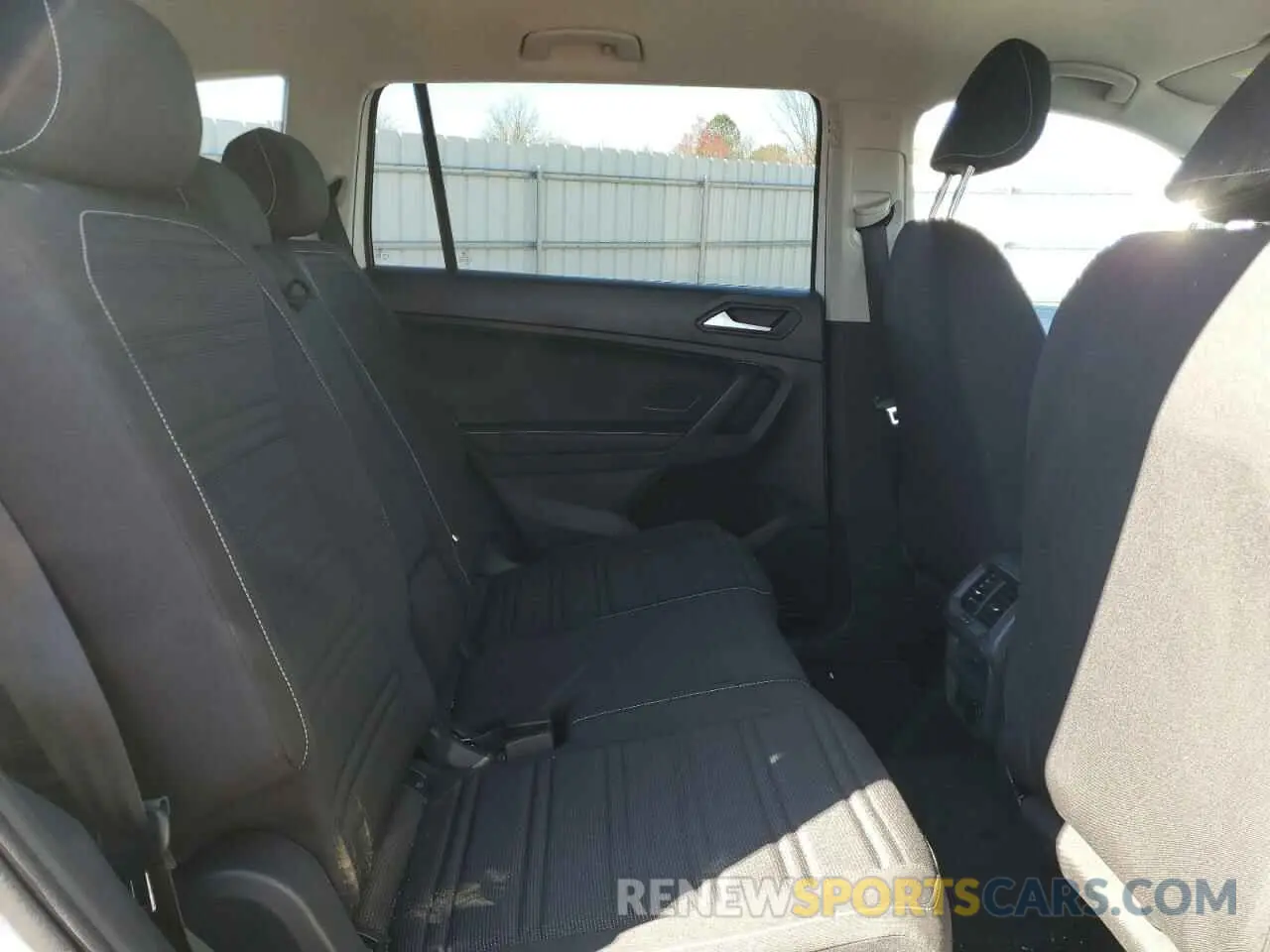 11 fotografías del automóvil dañado 3VVRB7AX2PM119666 VOLKSWAGEN TIGUAN 2023