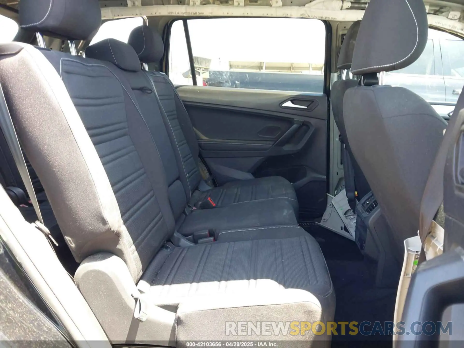 8 fotografías del automóvil dañado 3VVRB7AX3PM064709 VOLKSWAGEN TIGUAN 2023