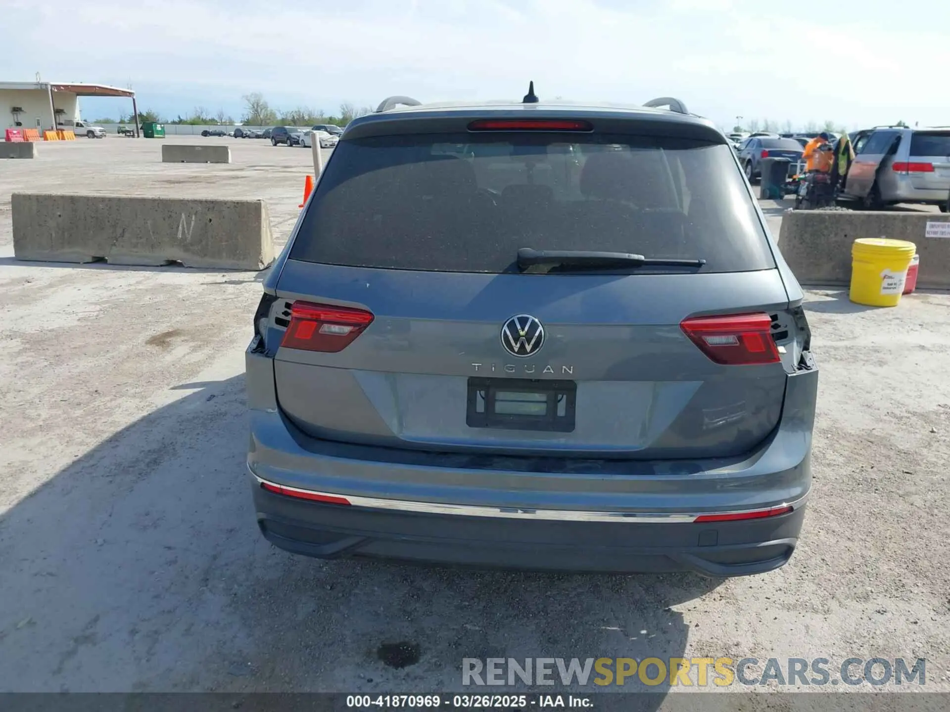17 fotografías del automóvil dañado 3VVRB7AX9PM132401 VOLKSWAGEN TIGUAN 2023