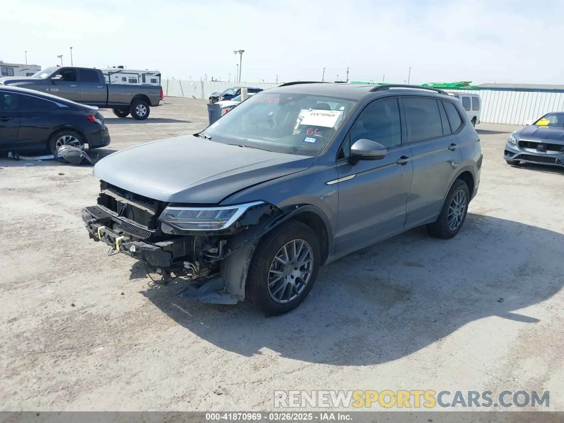2 fotografías del automóvil dañado 3VVRB7AX9PM132401 VOLKSWAGEN TIGUAN 2023