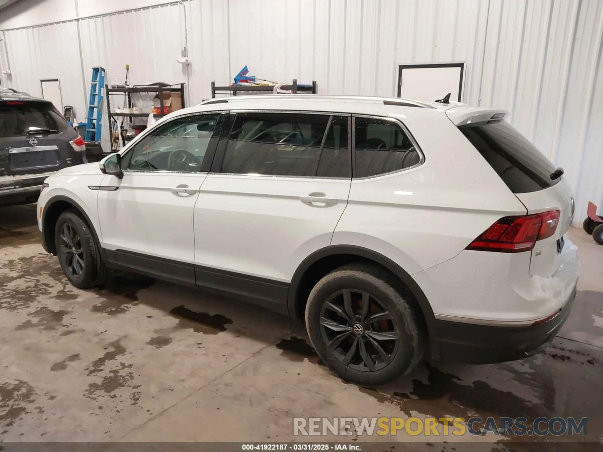 3 fotografías del automóvil dañado 3VV2B7AX0RM035320 VOLKSWAGEN TIGUAN 2024