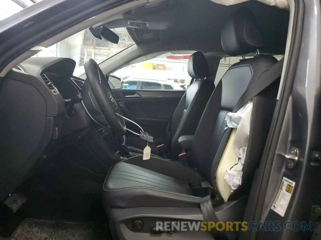 7 fotografías del automóvil dañado 3VV2B7AX3RM194106 VOLKSWAGEN TIGUAN 2024