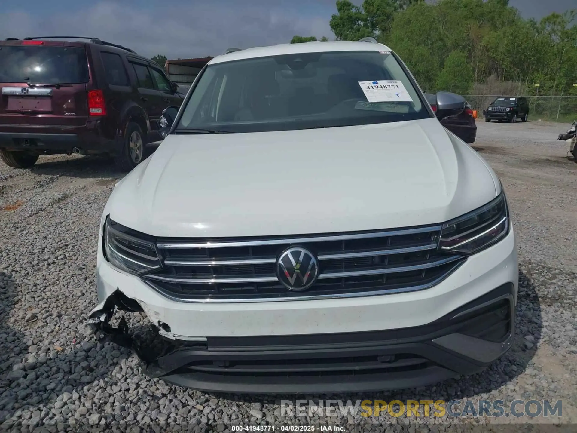 12 fotografías del automóvil dañado 3VV2B7AX6RM202781 VOLKSWAGEN TIGUAN 2024