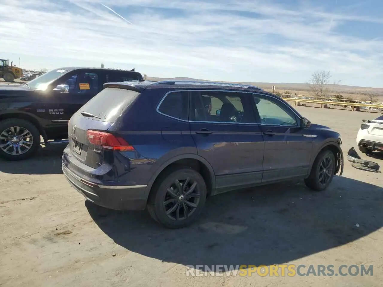 3 fotografías del automóvil dañado 3VV2B7AX8RM178709 VOLKSWAGEN TIGUAN 2024