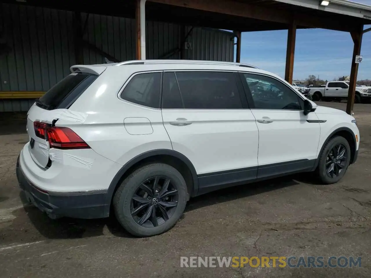 3 fotografías del automóvil dañado 3VV2B7AXXRM047037 VOLKSWAGEN TIGUAN 2024
