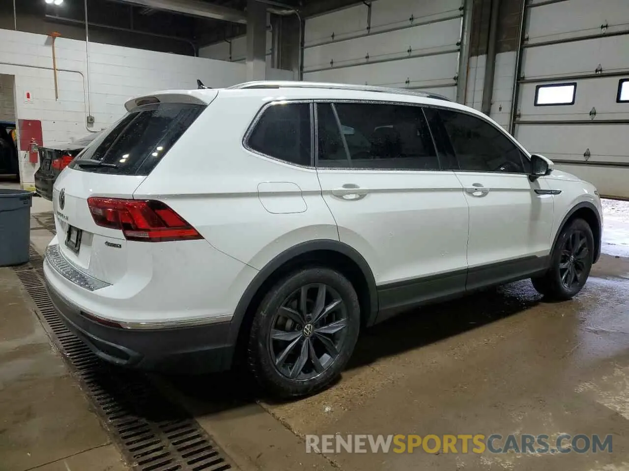 3 fotografías del automóvil dañado 3VV2B7AXXRM047944 VOLKSWAGEN TIGUAN 2024