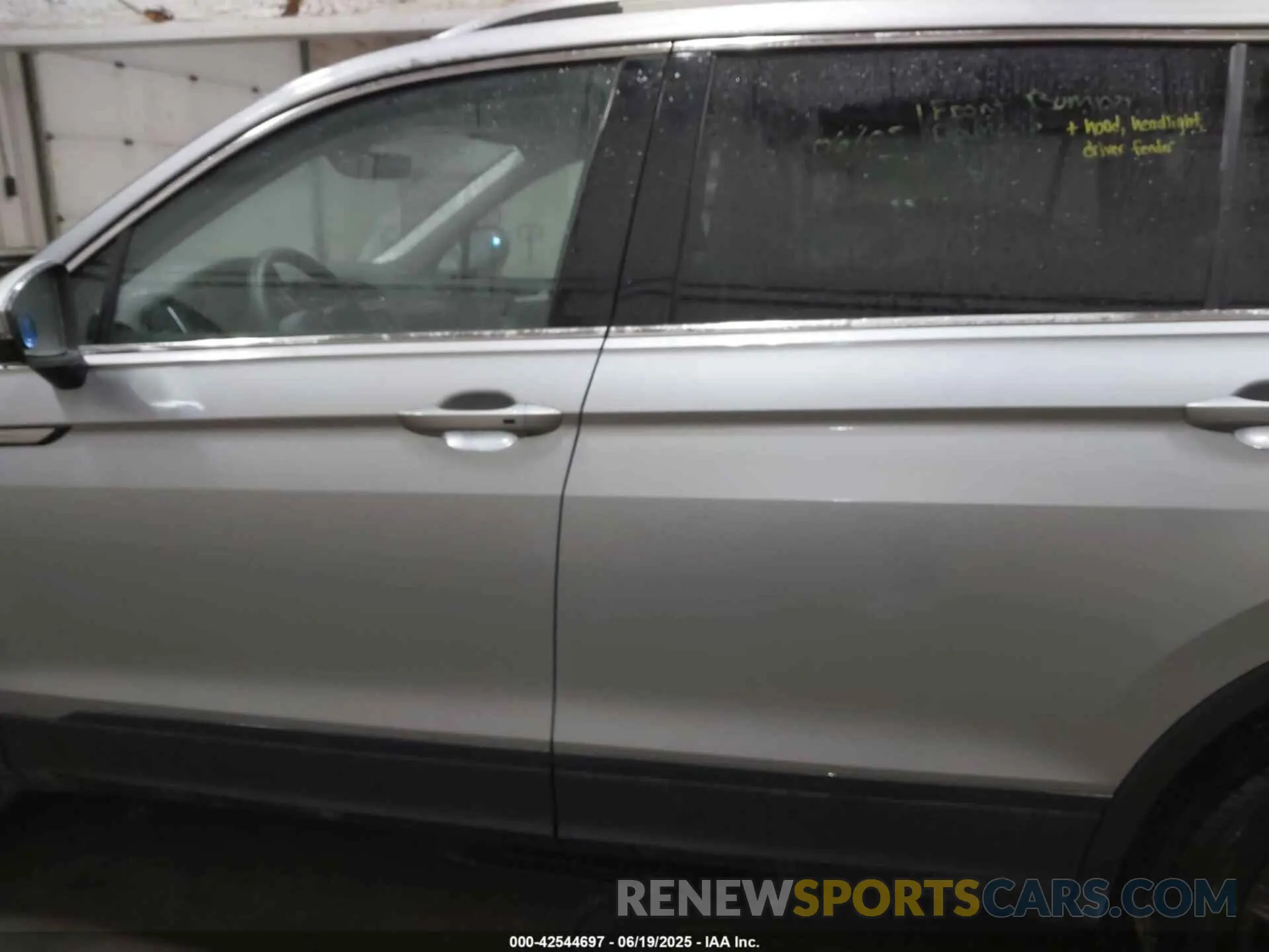 14 fotografías del automóvil dañado 3VV2B7AXXRM098733 VOLKSWAGEN TIGUAN 2024