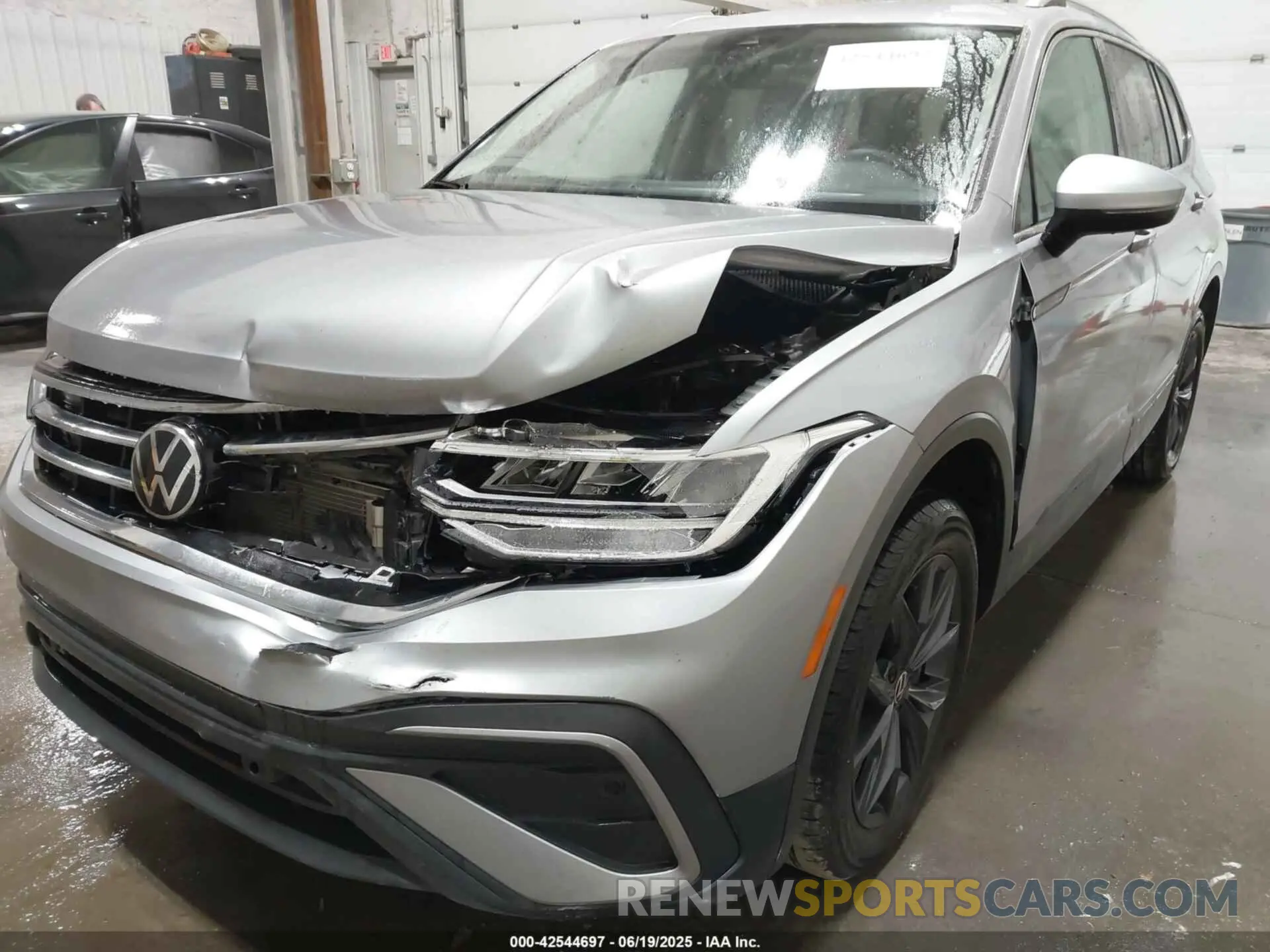 6 fotografías del automóvil dañado 3VV2B7AXXRM098733 VOLKSWAGEN TIGUAN 2024