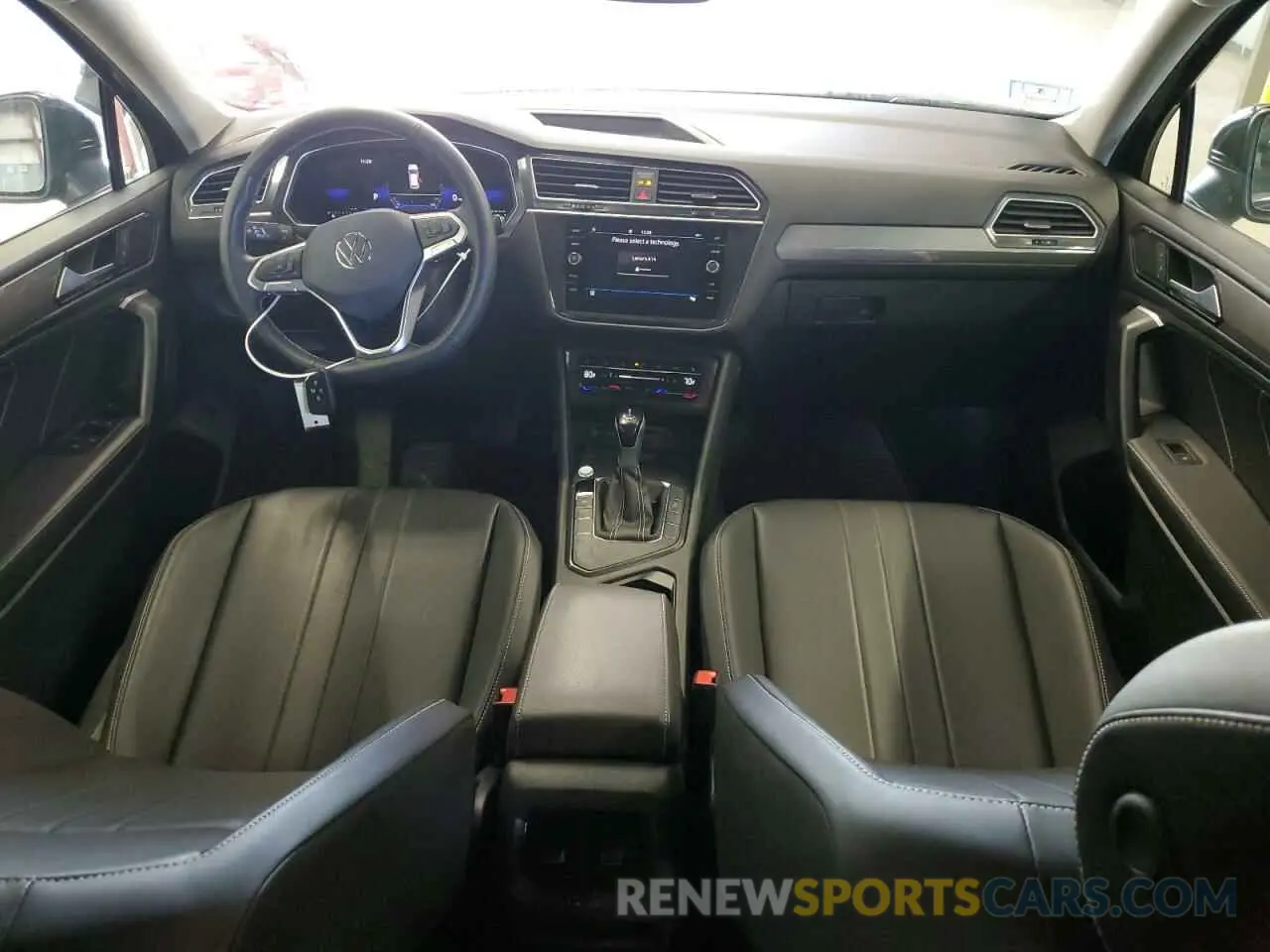 8 fotografías del automóvil dañado 3VV3B7AX2RM069974 VOLKSWAGEN TIGUAN 2024