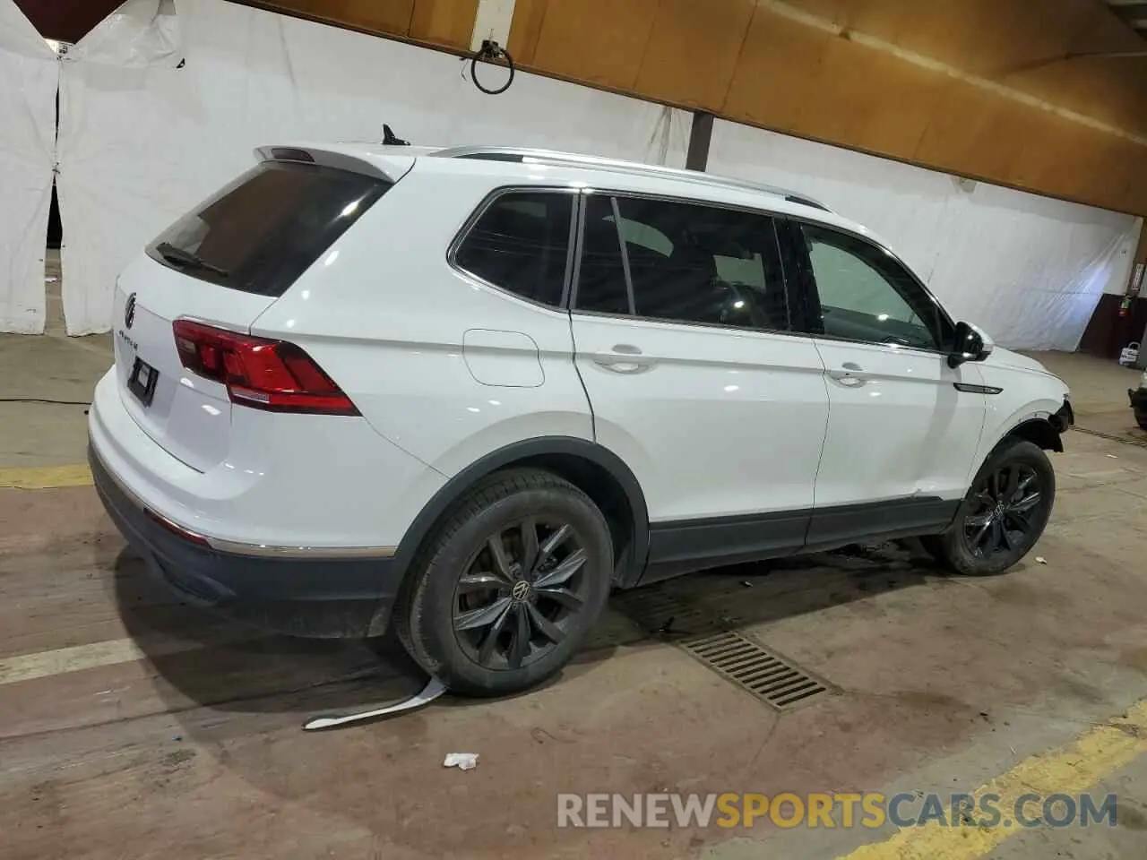 3 fotografías del automóvil dañado 3VV3B7AX5RM069404 VOLKSWAGEN TIGUAN 2024