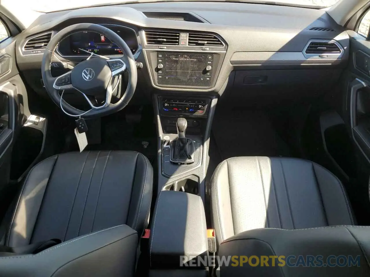 8 fotografías del automóvil dañado 3VV3B7AX7RM093378 VOLKSWAGEN TIGUAN 2024