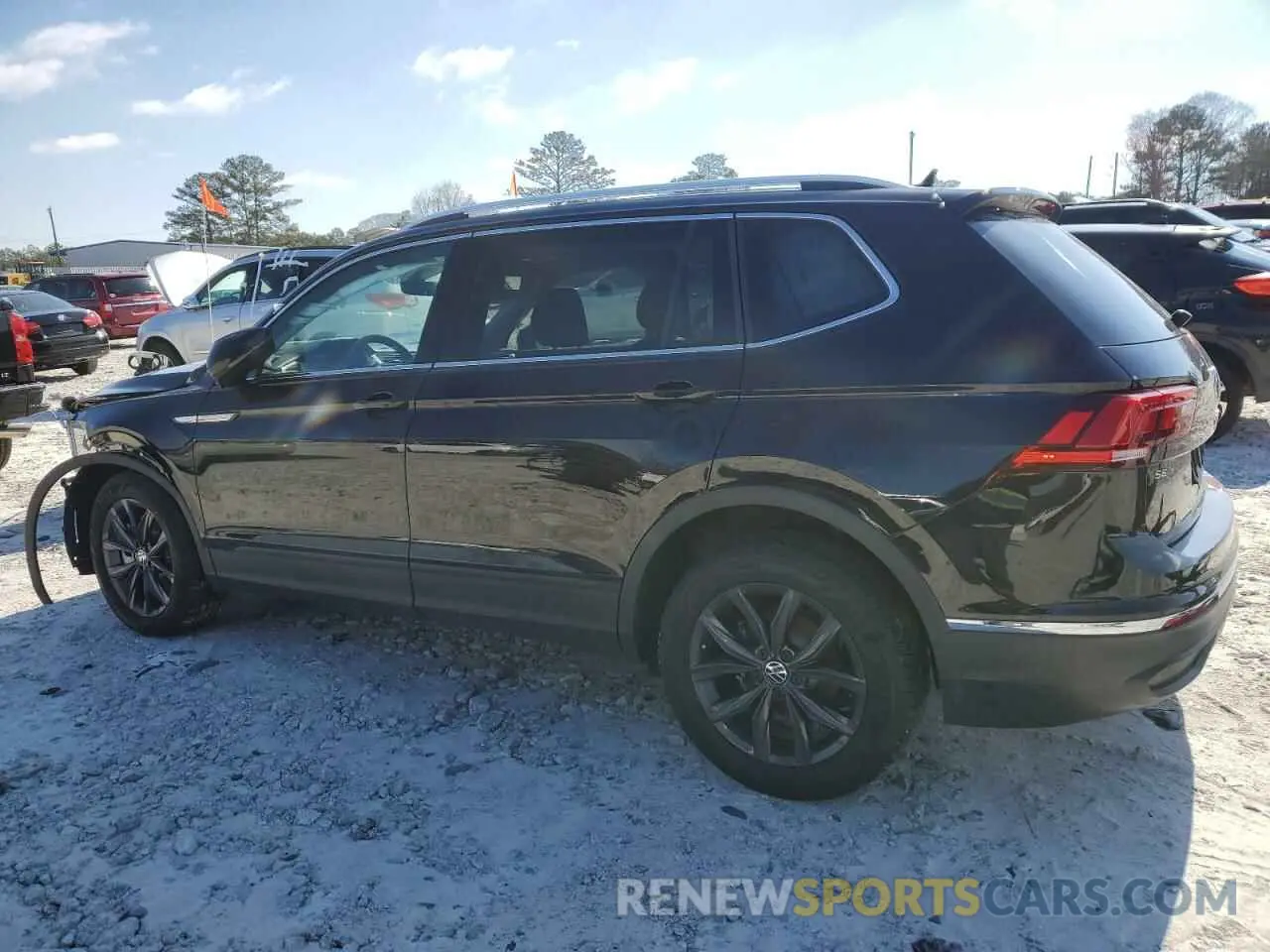 2 fotografías del automóvil dañado 3VV3B7AX9RM065324 VOLKSWAGEN TIGUAN 2024