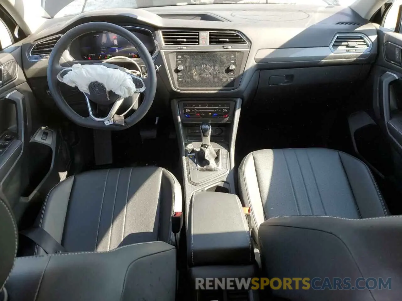 8 fotografías del automóvil dañado 3VV3B7AX9RM065324 VOLKSWAGEN TIGUAN 2024
