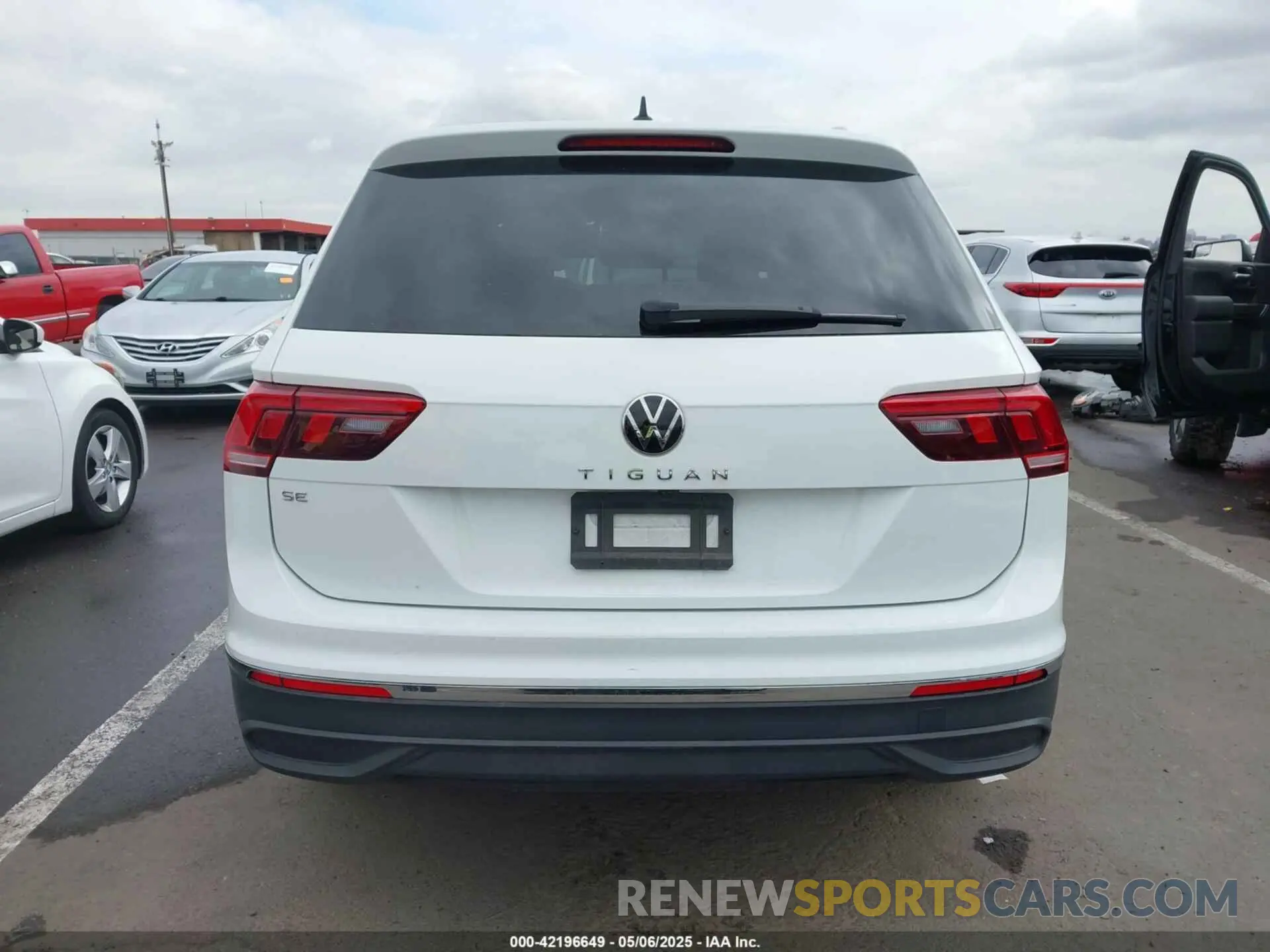 16 fotografías del automóvil dañado 3VV3B7AXXRM101084 VOLKSWAGEN TIGUAN 2024