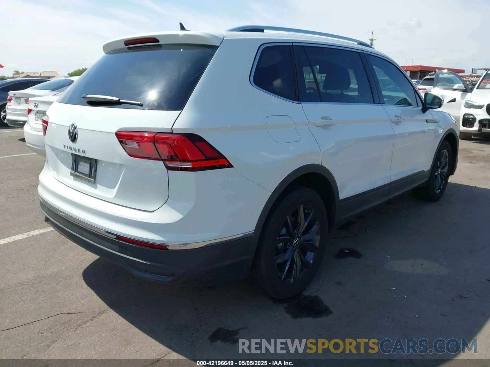 4 fotografías del automóvil dañado 3VV3B7AXXRM101084 VOLKSWAGEN TIGUAN 2024