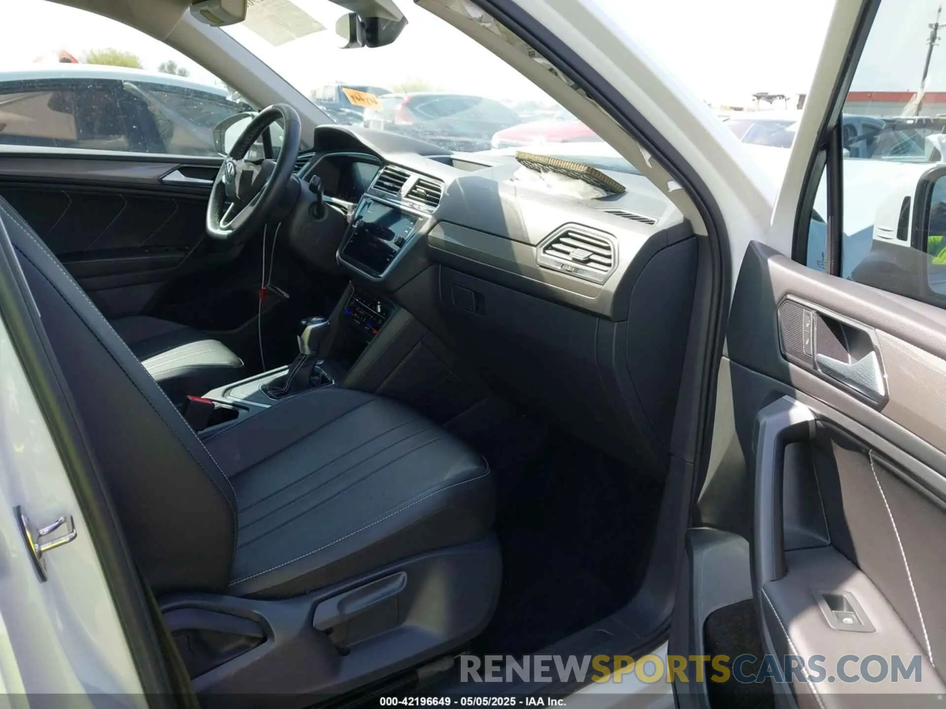 5 fotografías del automóvil dañado 3VV3B7AXXRM101084 VOLKSWAGEN TIGUAN 2024