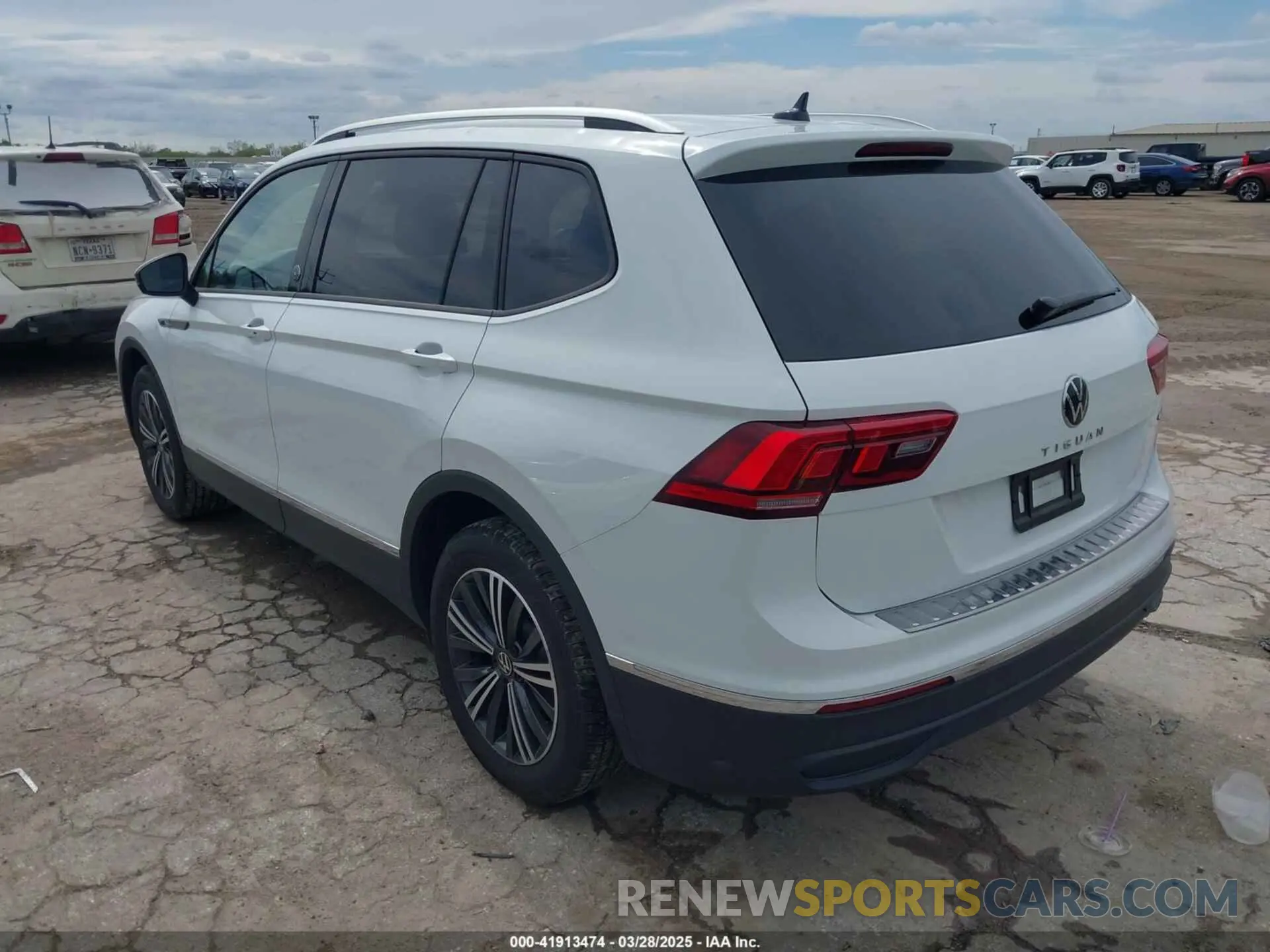 3 fotografías del automóvil dañado 3VV5B7AX1RM232736 VOLKSWAGEN TIGUAN 2024