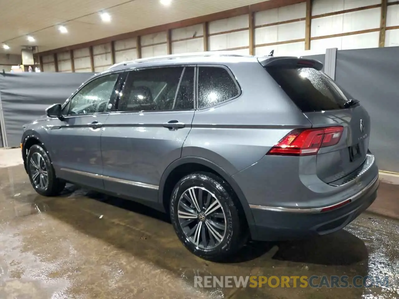 2 fotografías del automóvil dañado 3VV5B7AX7RM213589 VOLKSWAGEN TIGUAN 2024