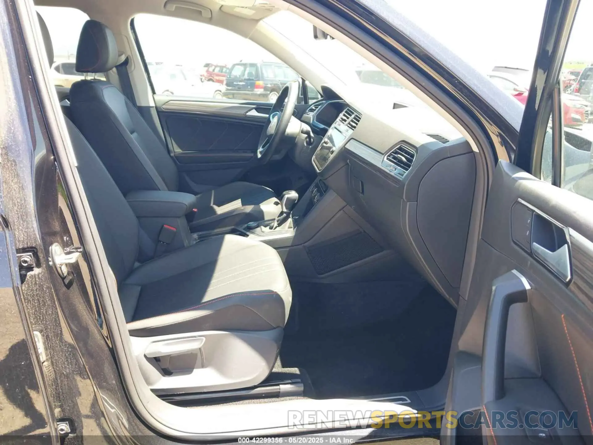 5 fotografías del automóvil dañado 3VV5B7AX7RM232983 VOLKSWAGEN TIGUAN 2024