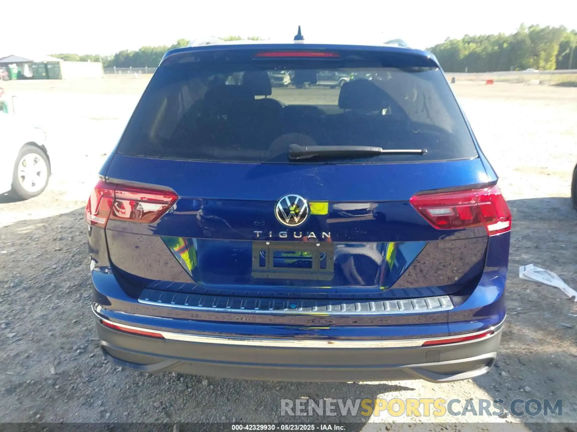 16 fotografías del automóvil dañado 3VV6B7AX5RM225695 VOLKSWAGEN TIGUAN 2024