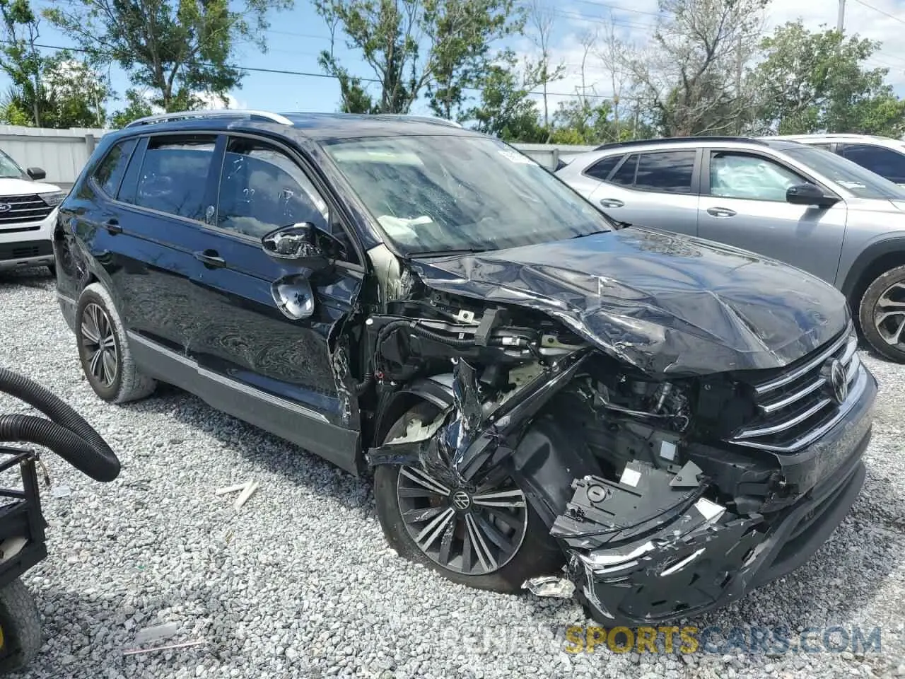 4 fotografías del automóvil dañado 3VV6B7AX6RM227665 VOLKSWAGEN TIGUAN 2024