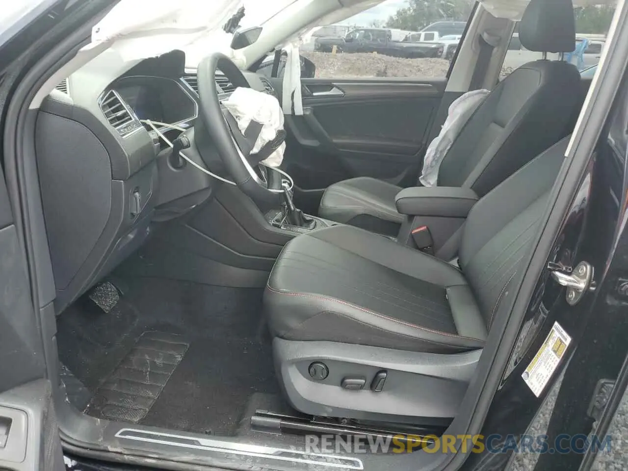 7 fotografías del automóvil dañado 3VV6B7AX6RM227665 VOLKSWAGEN TIGUAN 2024