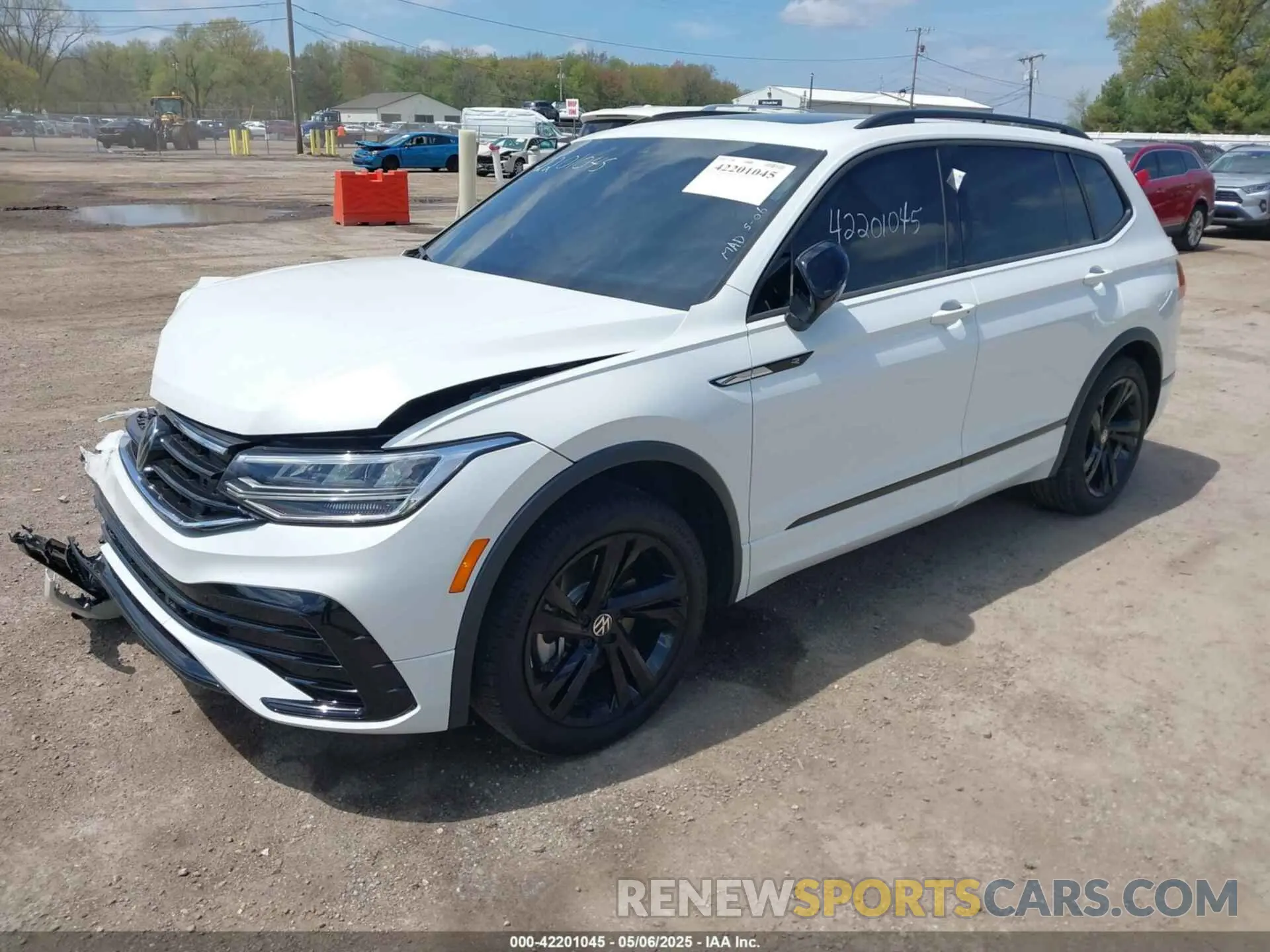 2 fotografías del automóvil dañado 3VV8B7AX2RM060780 VOLKSWAGEN TIGUAN 2024