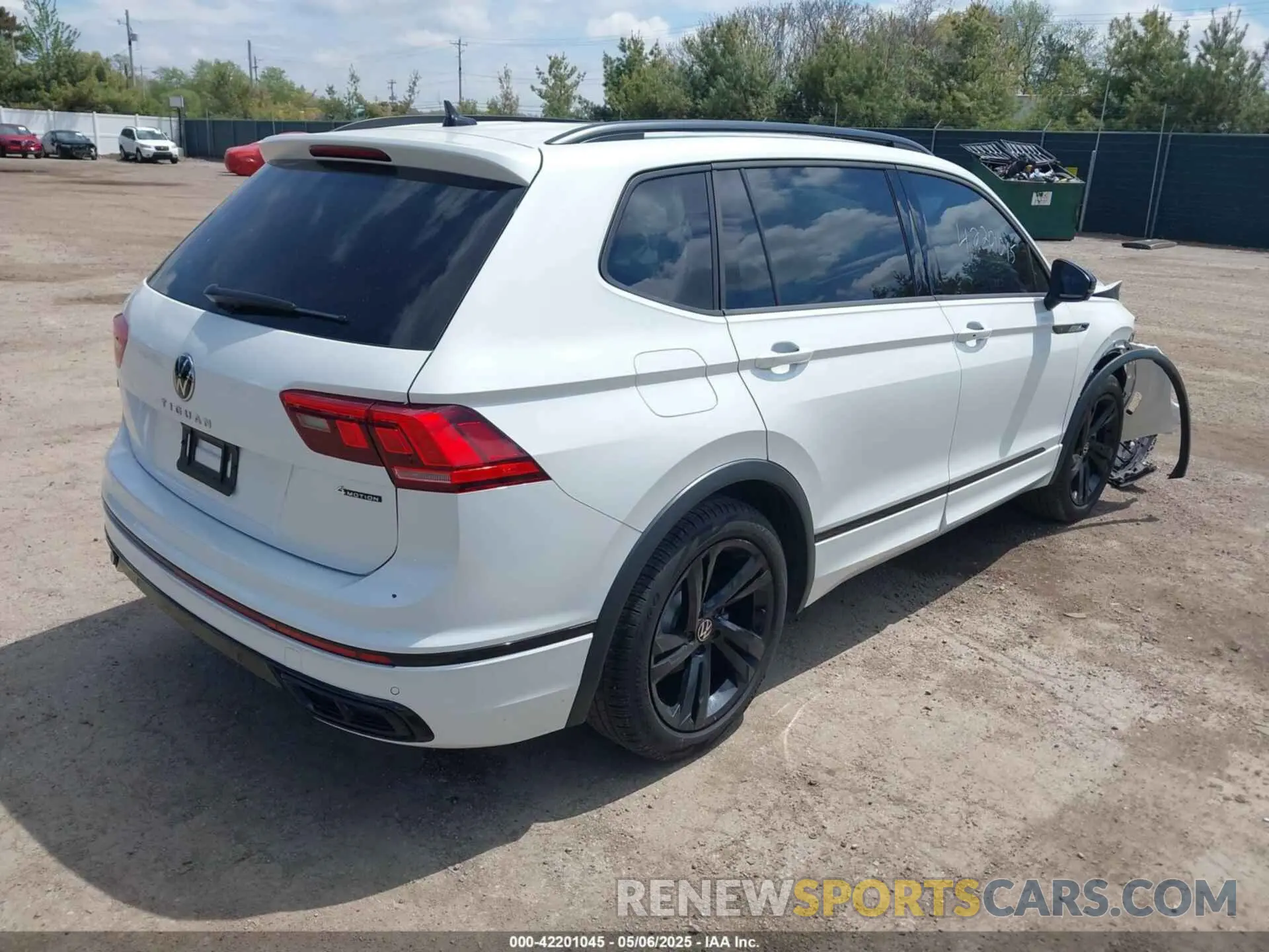 4 fotografías del automóvil dañado 3VV8B7AX2RM060780 VOLKSWAGEN TIGUAN 2024