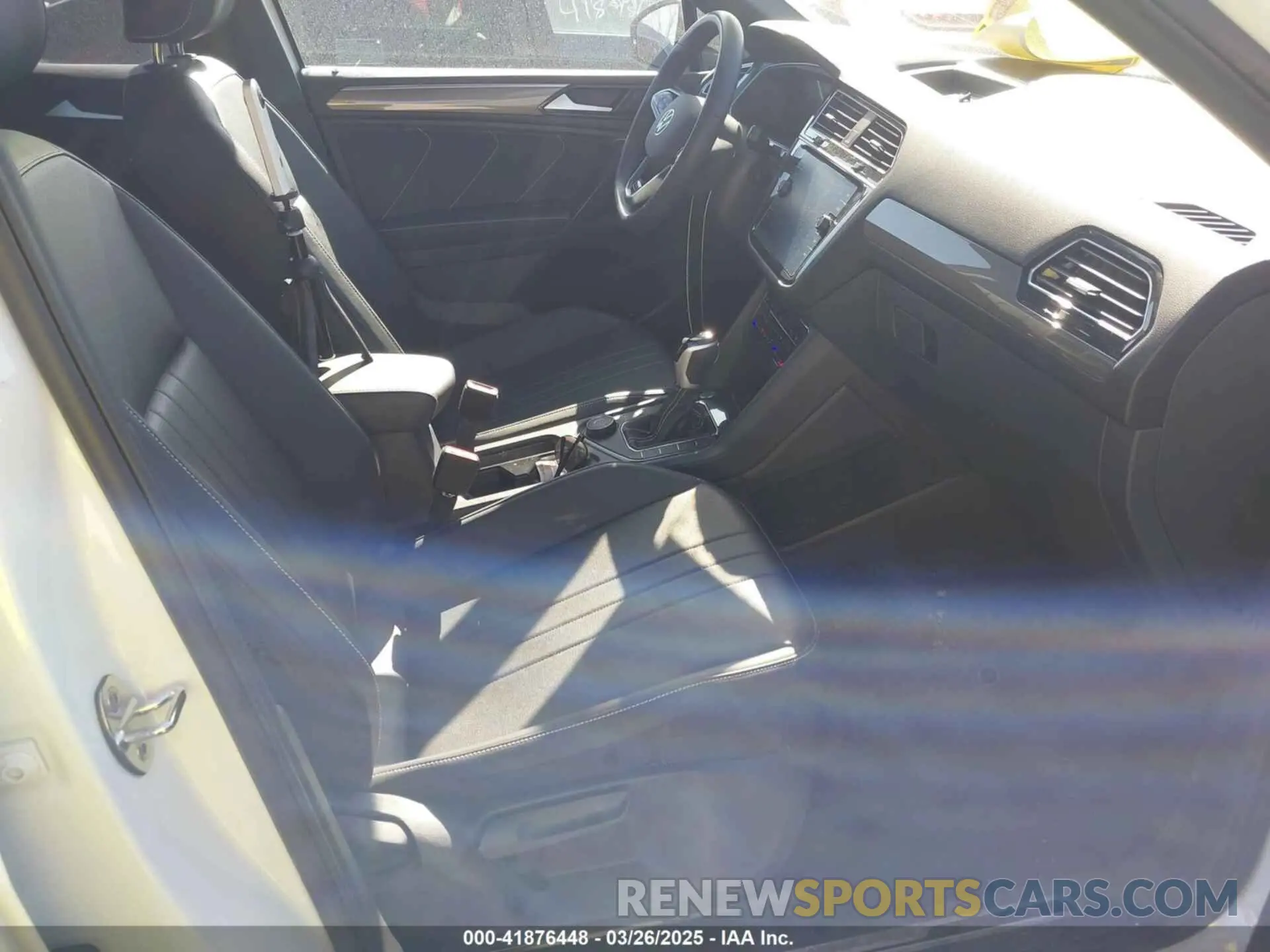 5 fotografías del automóvil dañado 3VV8B7AX3RM052588 VOLKSWAGEN TIGUAN 2024