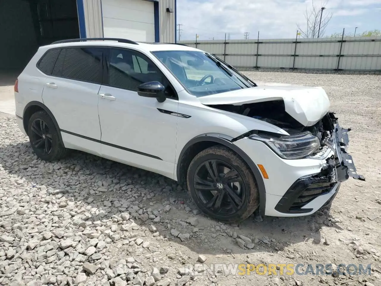 4 fotografías del automóvil dañado 3VV8B7AX4RM017767 VOLKSWAGEN TIGUAN 2024