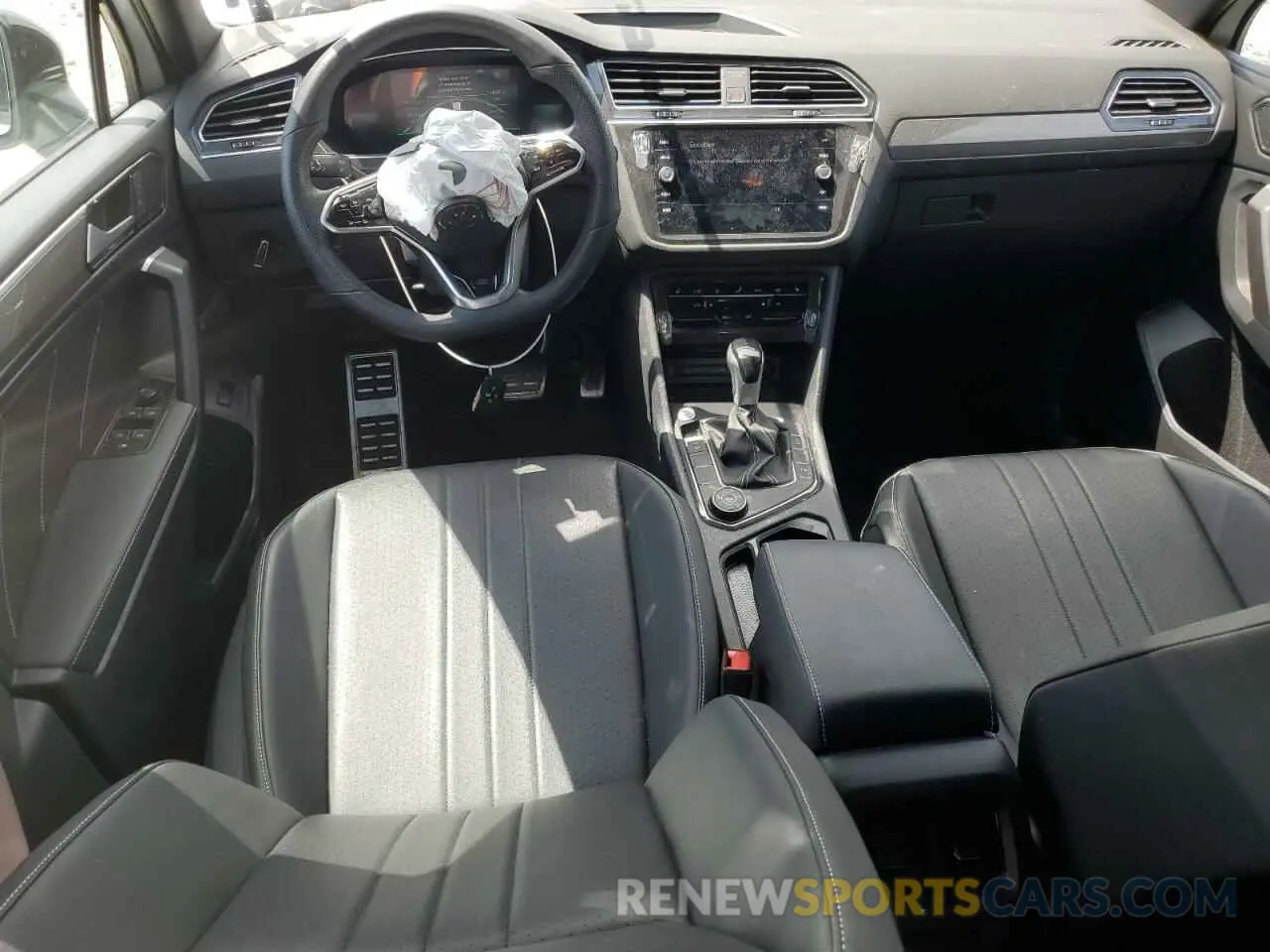 8 fotografías del automóvil dañado 3VV8B7AX4RM017767 VOLKSWAGEN TIGUAN 2024