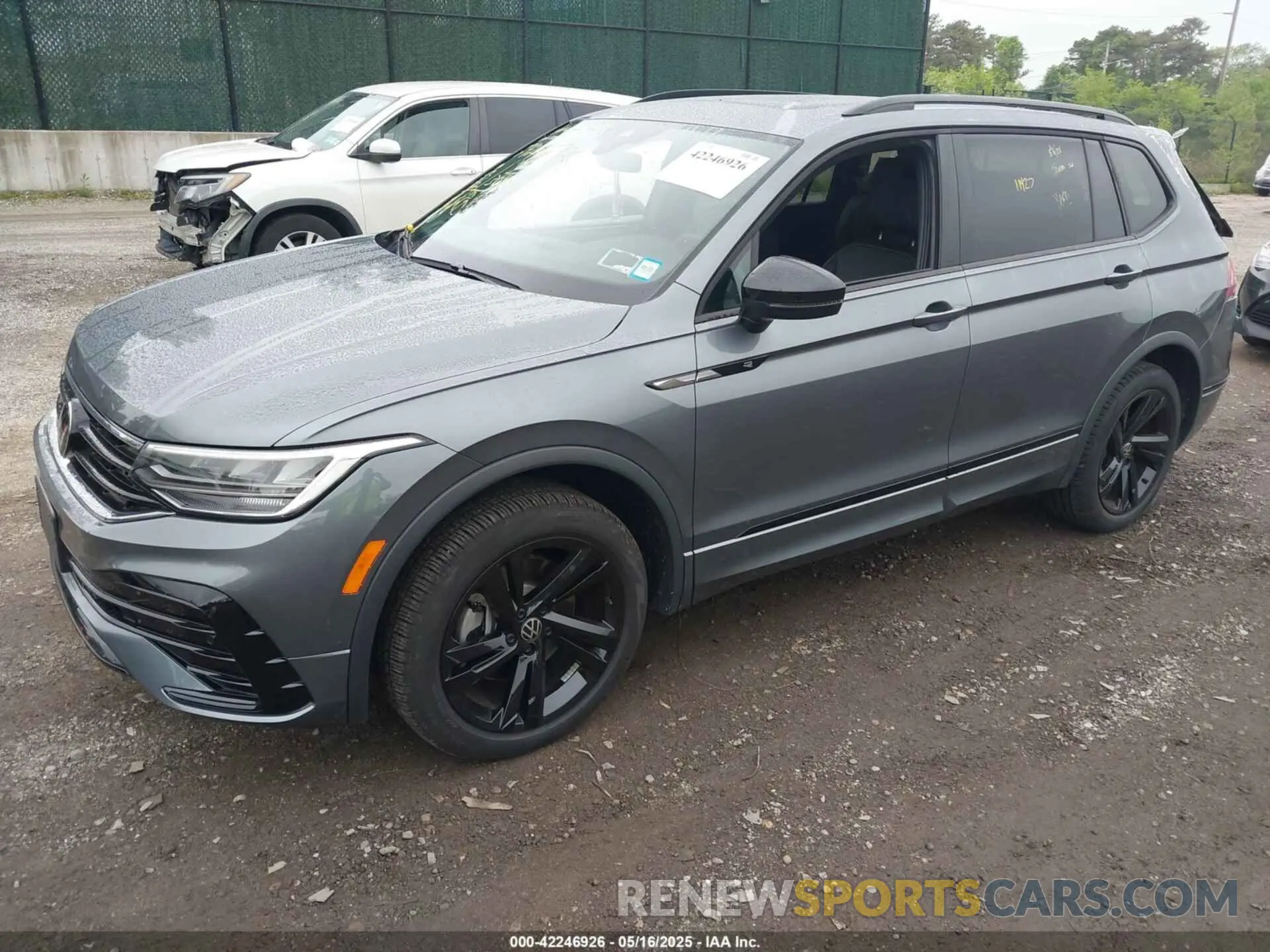 2 fotografías del automóvil dañado 3VV8B7AX4RM136788 VOLKSWAGEN TIGUAN 2024