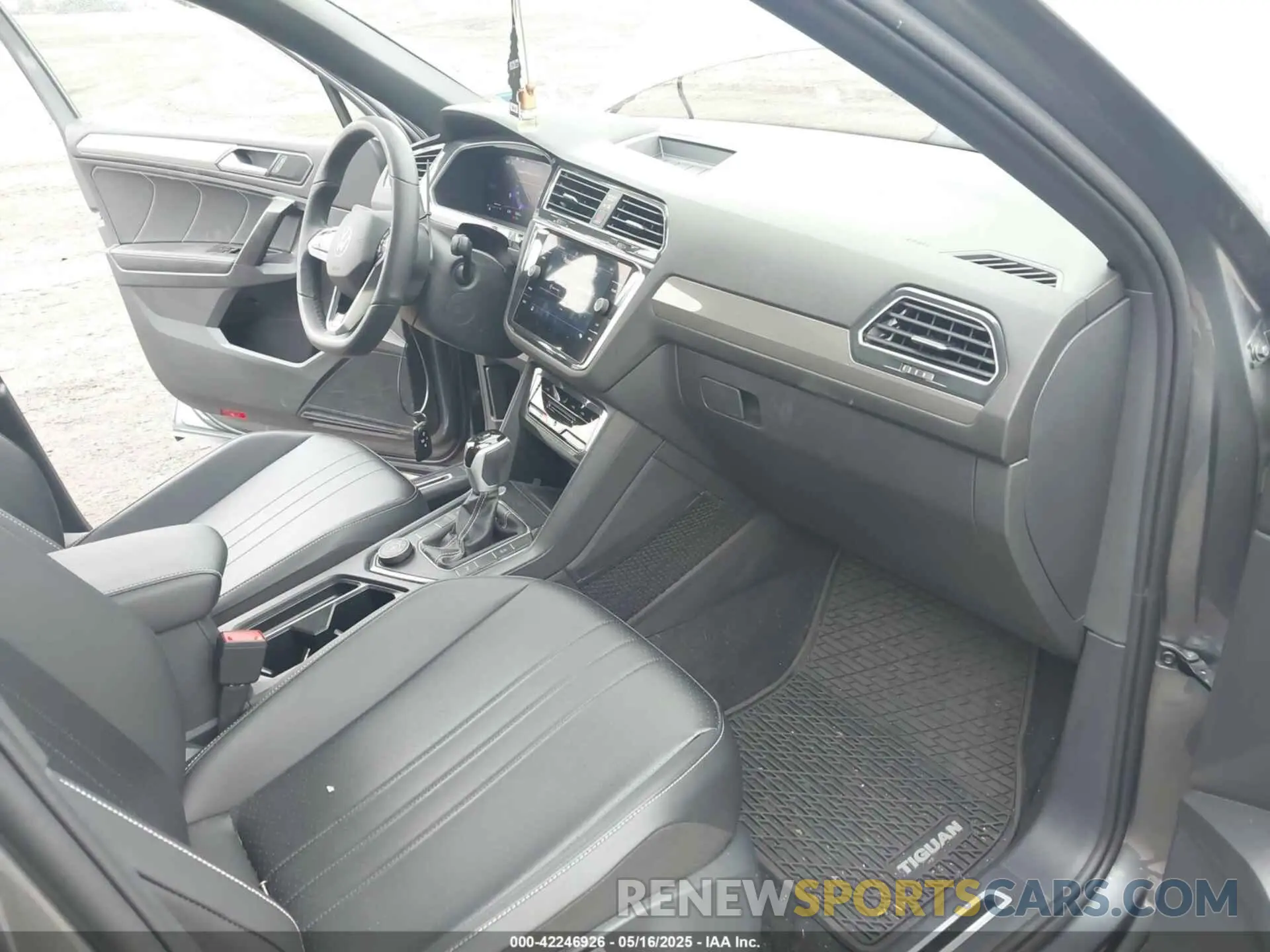5 fotografías del automóvil dañado 3VV8B7AX4RM136788 VOLKSWAGEN TIGUAN 2024
