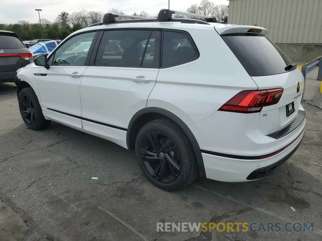 2 fotografías del automóvil dañado 3VV8B7AX5RM115187 VOLKSWAGEN TIGUAN 2024