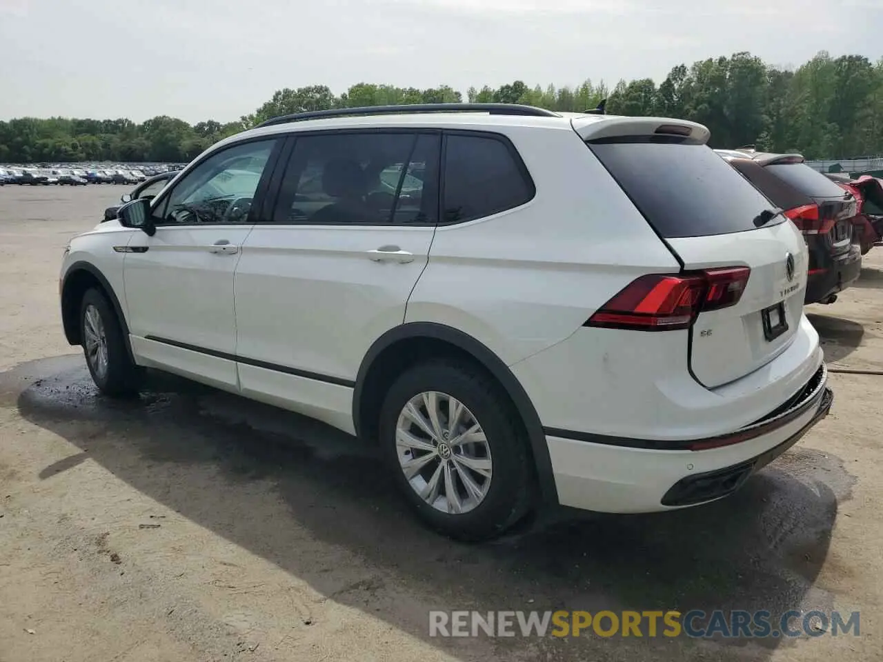2 fotografías del automóvil dañado 3VV8B7AX7RM117751 VOLKSWAGEN TIGUAN 2024