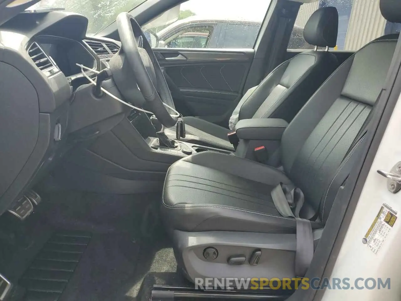 7 fotografías del automóvil dañado 3VV8B7AX7RM117751 VOLKSWAGEN TIGUAN 2024